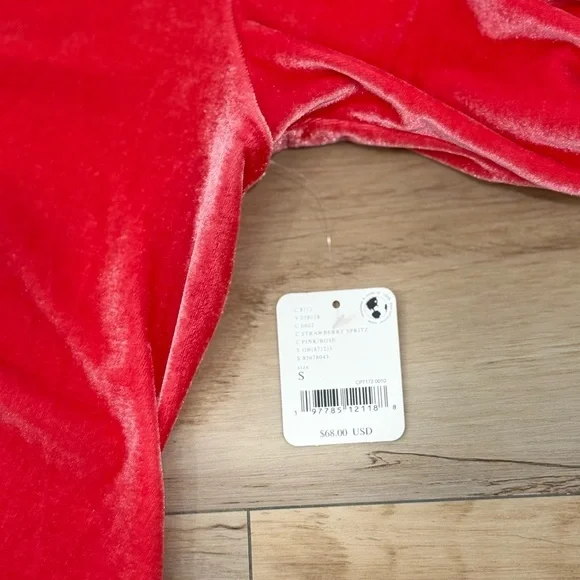 NWT Free People Cupcake Hot Pink Velvet Puff Sleeve Top - Picture 7 of 12